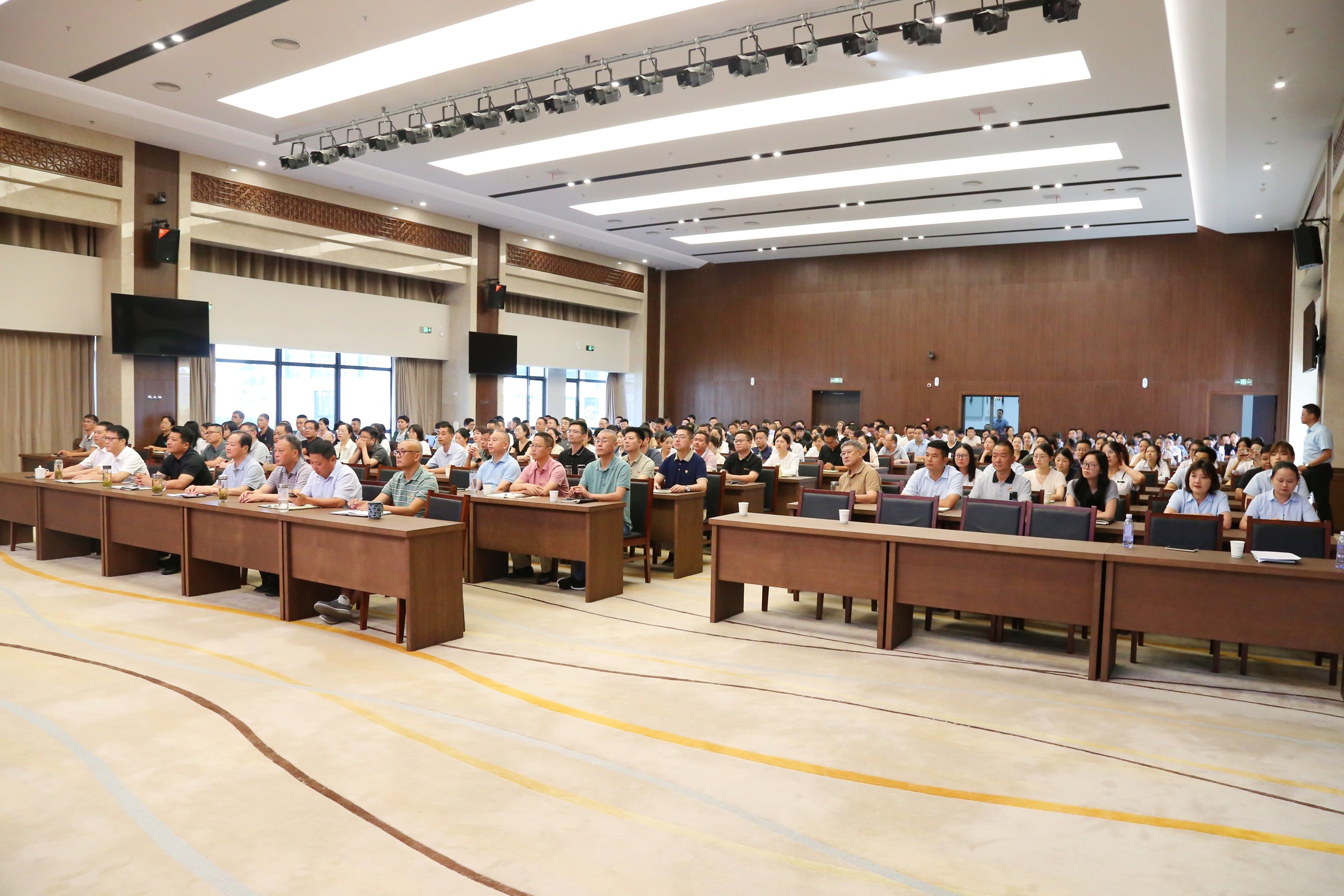 f4b7bc22faa97a15ef37e9c9dd8b25c4.jpg 017c08d37a6a5c729563a2c5714e37d.jpg