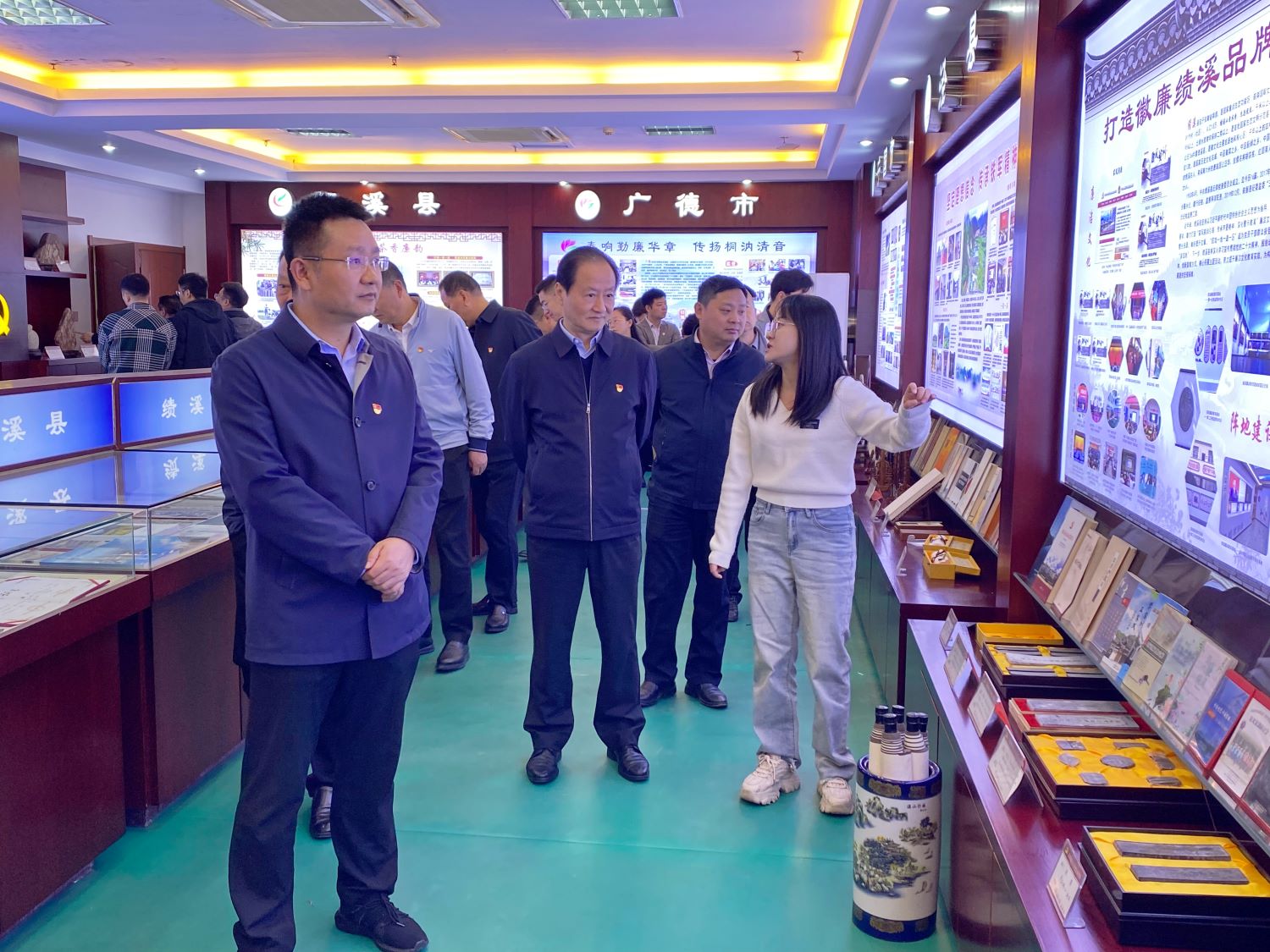 1bd8bd53eb2dae0b5f19e23bd7c7b33f.jpg b7faad2d623e9e887c656a00d0b54ca.jpg